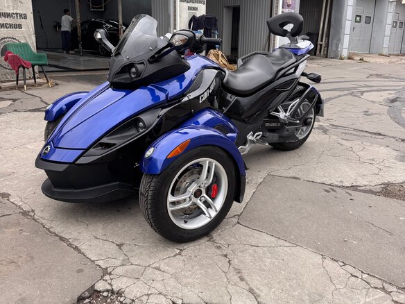 2010 BRP Can-Am Spyder, синий, 700000 рублей - вид 1