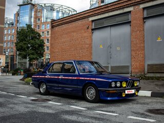 1980 BMW 5 серии 518 5-speed I (E12) Рестайлинг, синий, 1790000 рублей, вид 1