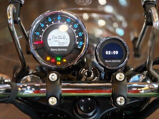 2026 Royal Enfield Meteor, зелёный, 528000 рублей, вид 5
