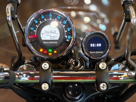 2026 Royal Enfield Meteor, зелёный, 528000 рублей, вид 5