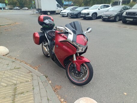 2010 Honda VFR 1200, пурпурный, 750000 рублей, вид 1