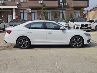 2023 Skoda Octavia IV (A8), белый, 3120000 рублей, вид 5