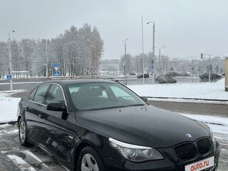 2008 BMW 5 серии 520i V (E60/E61) Рестайлинг, чёрный, 955358 рублей, вид 4