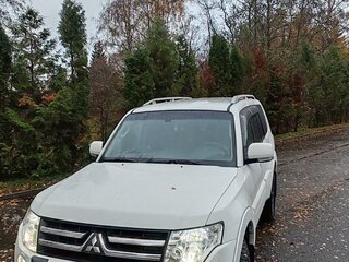 2011 Mitsubishi Pajero IV, белый, 1850000 рублей, вид 3