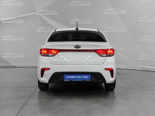 2020 Kia Rio IV, белый, 860000 рублей, вид 4