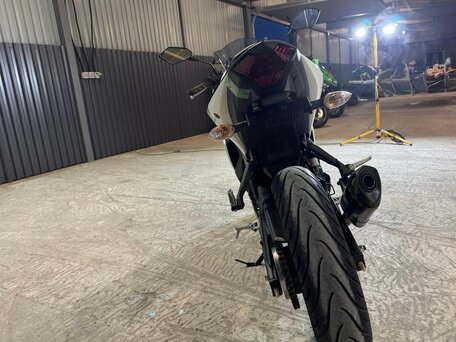 2018 Yamaha YZF-R3, белый, 550000 рублей, вид 3