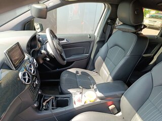 2013 Mercedes-Benz B-Класс 180 II (W246), серебристый, 1100000 рублей, вид 5