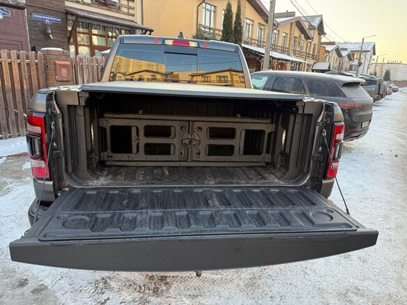 2024 Ram 1500 Quad Cab eTorque V, серый, 10590000 рублей - вид 13