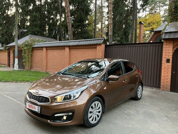 2016 Kia Ceed II Рестайлинг, коричневый