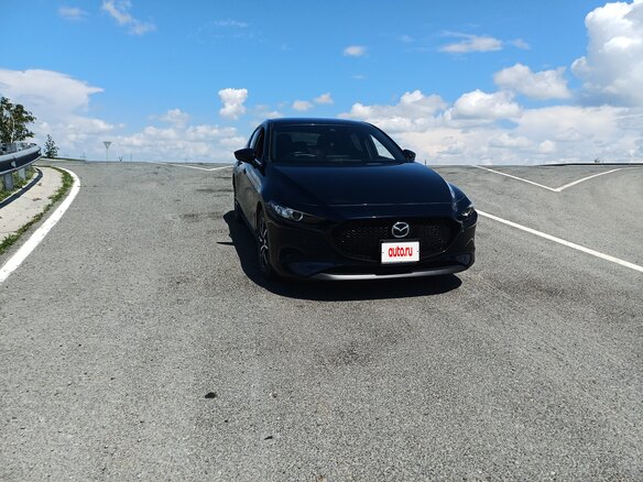 2021 Mazda 3 IV (BP), синий, 1680000 рублей - вид 4