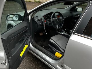 2004 Opel Astra H, серый, 470000 рублей, вид 4