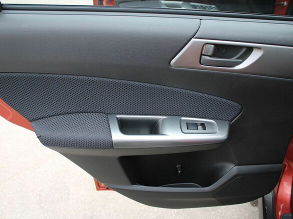 2011 Subaru Forester III Рестайлинг, красный, 1050000 рублей - вид 15