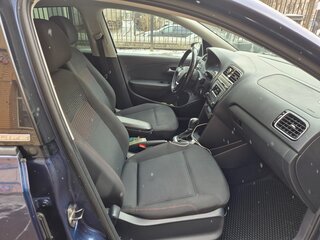 2017 Volkswagen Polo V Рестайлинг, синий, 1050000 рублей, вид 5