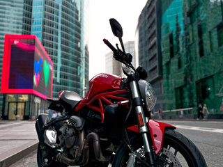 2020 Ducati Monster 821, красный, 589000 рублей, вид 2