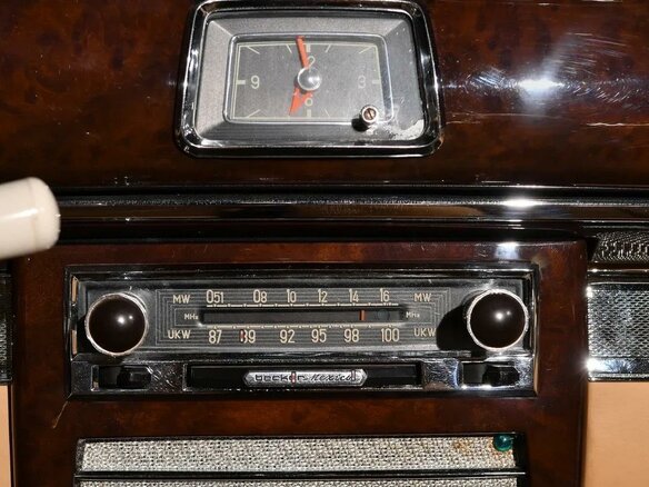 1959 Mercedes-Benz W128, коричневый - вид 3