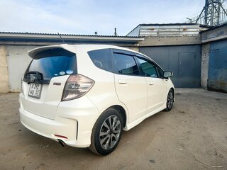 2011 Honda Fit II, белый, 1035000 рублей, вид 4