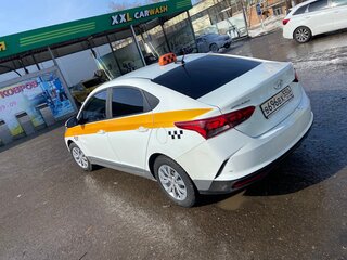 2020 Hyundai Solaris II Рестайлинг, белый, 900000 рублей, вид 5
