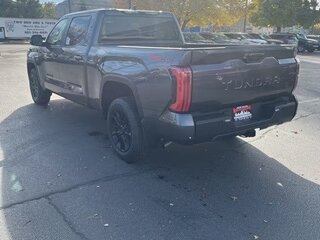 2025 Toyota Tundra CrewMax III, серый, 9822990 рублей, вид 5