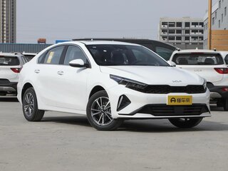 2026 Kia K3 II (China Market) Рестайлинг, белый, 2106000 рублей, вид 3