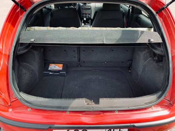 2002 Alfa Romeo 147 I, красный, 660000 рублей - вид 12