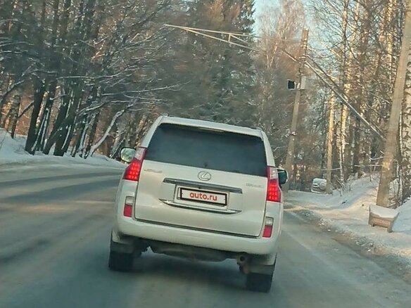 2011 Lexus GX 460 II, белый - вид 3