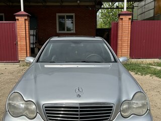 2000 Mercedes-Benz C-Класс 240 II (W203), серебристый, 745000 рублей, вид 1