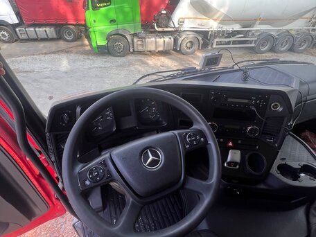 2021 Mercedes-Benz Arocs, красный, 9999999 рублей, вид 4