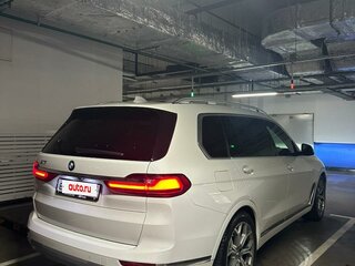 2020 BMW X7 40i I (G07), белый, 6100000 рублей, вид 4