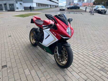 2014 MV Agusta F3 800, красный, 790000 рублей, вид 2