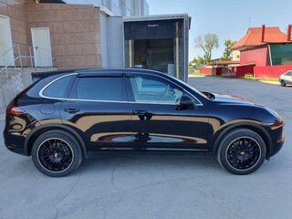2011 Porsche Cayenne II (958), чёрный, 3540000 рублей, вид 4