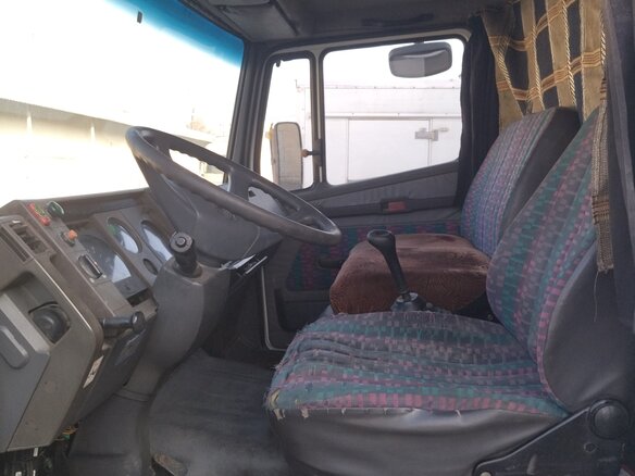 1996 Mercedes-Benz 814, белый, 700000 рублей - вид 2