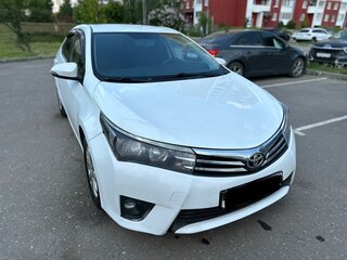 2014 Toyota Corolla XI (E160, E170, E180), белый, 950000 рублей, вид 2