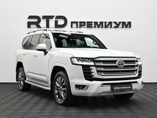 2025 Toyota Land Cruiser 300 Series, белый, 14300000 рублей, вид 3