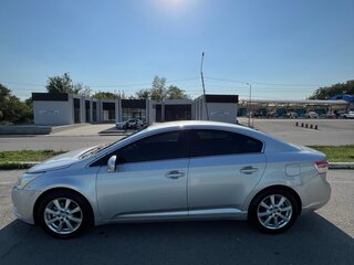 2009 Toyota Avensis III, серебристый, 1150000 рублей, вид 2