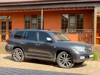2010 Toyota Land Cruiser 200 Series, серый, 3200000 рублей, вид 1