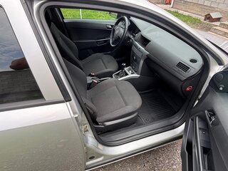 2010 Opel Astra H Рестайлинг, серебристый, 640000 рублей, вид 4