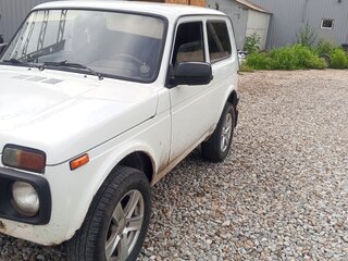 2011 Lada (ВАЗ) 2121 (4x4) I Рестайлинг, белый, 550000 рублей, вид 1