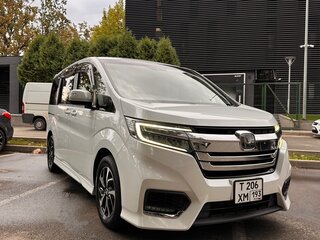 2021 Honda Stepwgn Spada V Рестайлинг, белый, 2850000 рублей, вид 4
