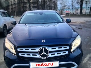 2018 Mercedes-Benz GLA 200 I (X156) Рестайлинг, синий, 1630000 рублей, вид 3