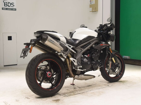 2018 Triumph Speed Triple, белый, 850000 рублей - вид 2