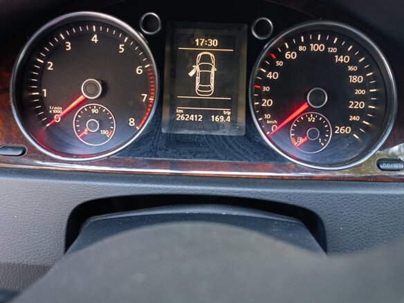 2010 Volkswagen Passat B6, серый, 750000 рублей - вид 16