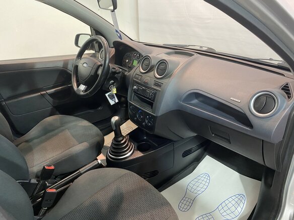 2008 Ford Fiesta Mk5, серебристый - вид 7