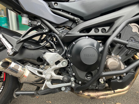 2020 Yamaha MT-09 Tracer (FJ-09), серый, 950000 рублей, вид 4