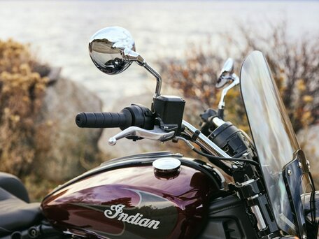 2025 Indian Scout, пурпурный, 2500000 рублей, вид 4