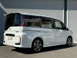 2021 Honda Stepwgn Spada V Рестайлинг, белый, 2120000 рублей, вид 5