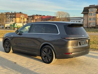 2024 Li Auto (Lixiang) L9 52.3 kWh I Рестайлинг, серый, 8800000 рублей, вид 4