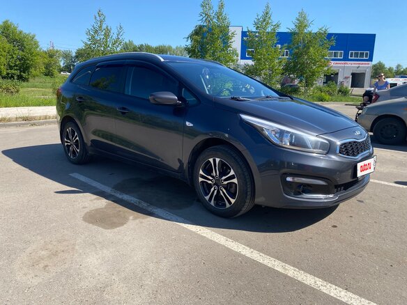 2017 Kia Ceed II Рестайлинг, серый, 1050000 рублей