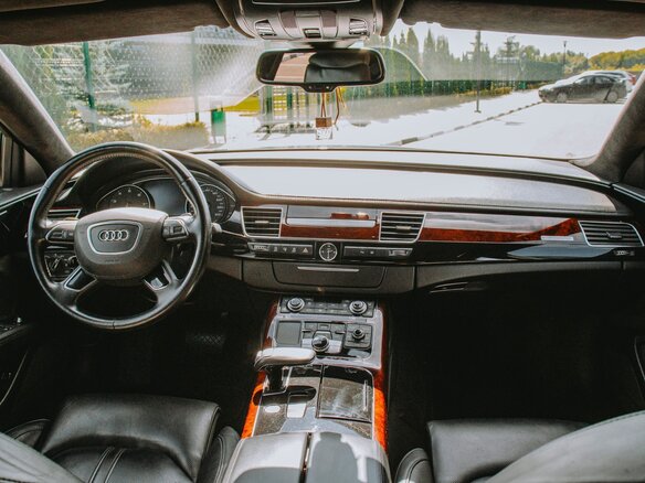 2013 Audi A8 III (D4), серый, 2600000 рублей - вид 11