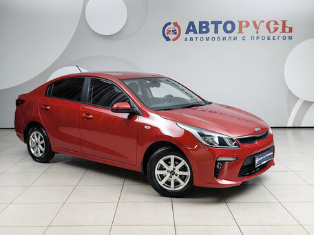 2020 Kia Rio IV, красный, 1727000 рублей, вид 1