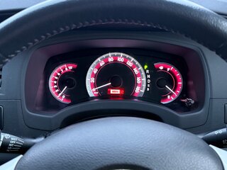 2012 Toyota ISis I Рестайлинг, серый, 1410000 рублей, вид 5